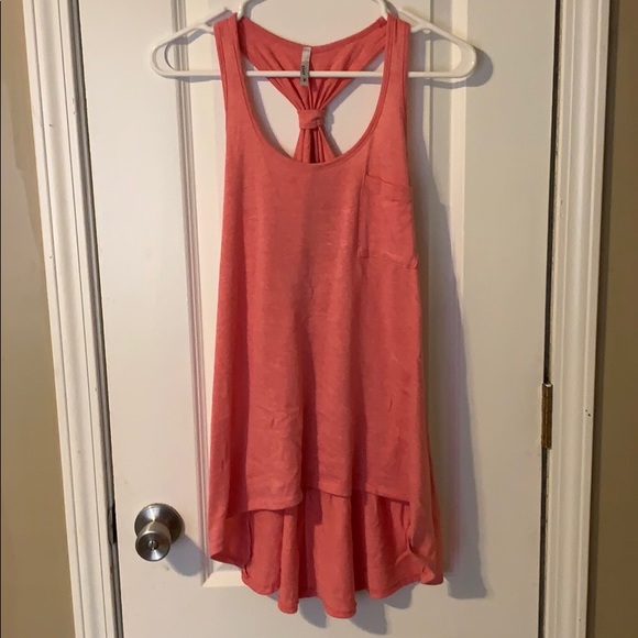 Pink tank - Picture 1 of 4